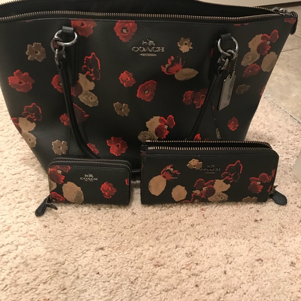 Coach Ava black floral tote handbag set